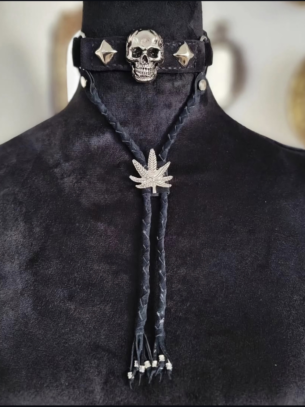 Black Leather Bolo Tie Necklace with Silver Leaf Pendant - Unbranded